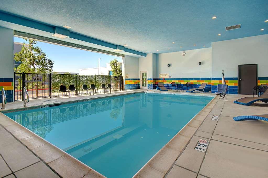 Hampton Inn & Suites Ontario Rancho Cucamonga Létesítmények fotó