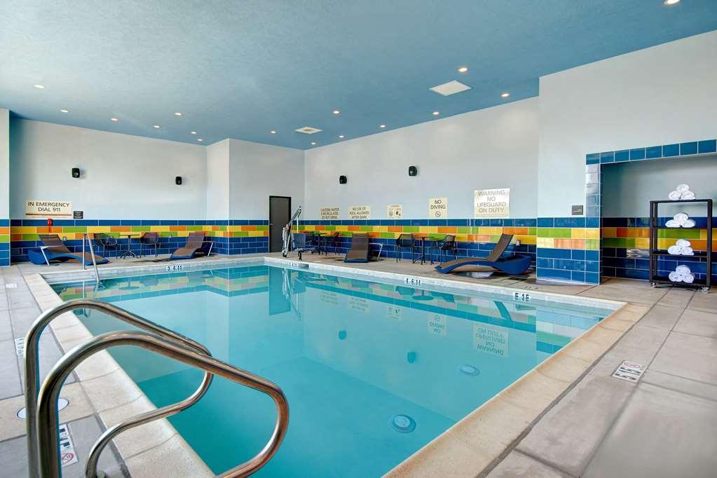 Hampton Inn & Suites Ontario Rancho Cucamonga Létesítmények fotó