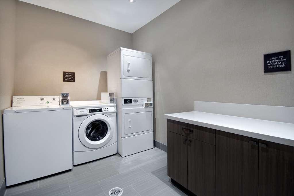 Hampton Inn & Suites Ontario Rancho Cucamonga Létesítmények fotó