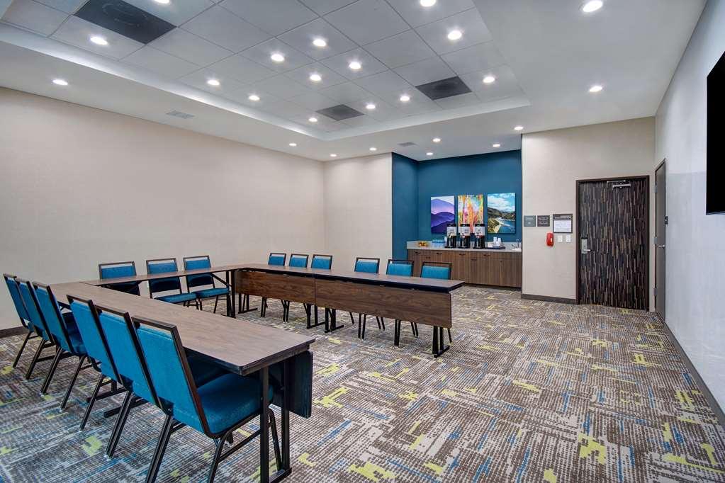 Hampton Inn & Suites Ontario Rancho Cucamonga Létesítmények fotó
